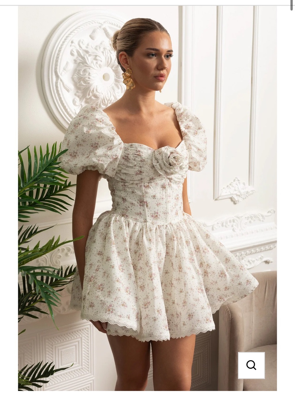 New puff sleeve corset dress